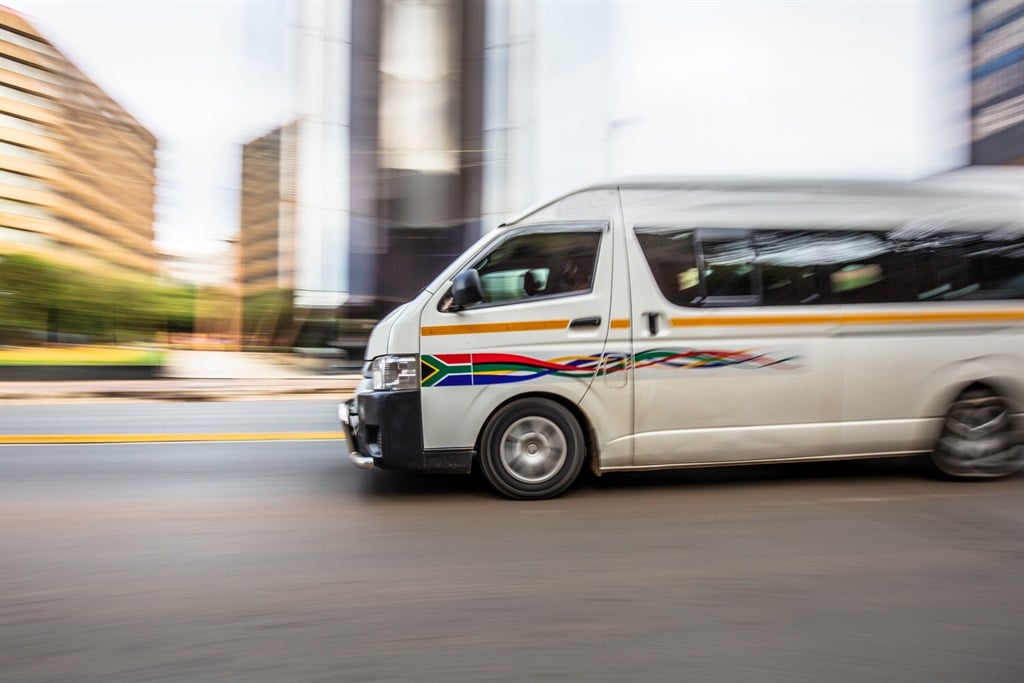 A dél-afrikai taxiipar nehézségekkel küzd az adósság törlesztésével, és a kérdés most átszűri a pénzügyi piacokat.