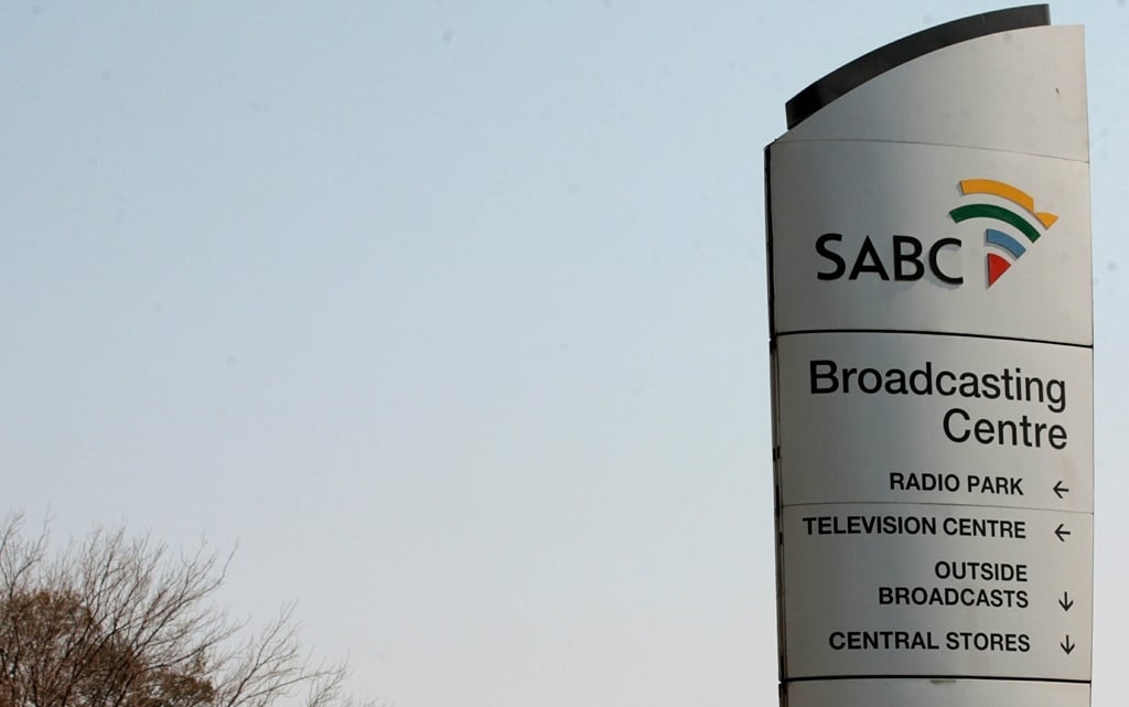 A kormány kifizette a SABC R7 milliót, hogy társadalmi valóság-tévésorozatot készítsen a kormányzati programokról.