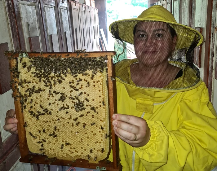 Florina méhészkedik a férjével FOTÓ személyes archívum 