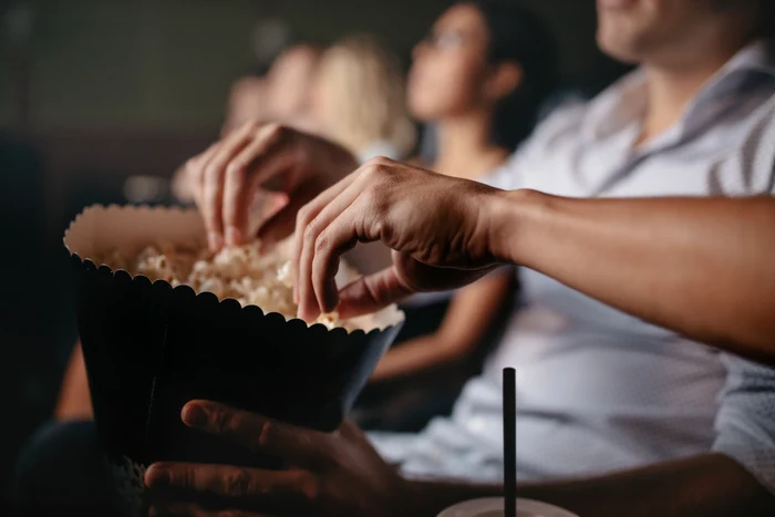 A moziban elfogyasztott popcorn 400-1200 kalóriát tartalmazhat.