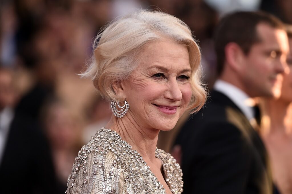 Helen Mirren rövid bob frizurával a 2016-os Oscar-díjátadón Los Angelesben.